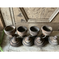 Set van 4 kleine houten potjes