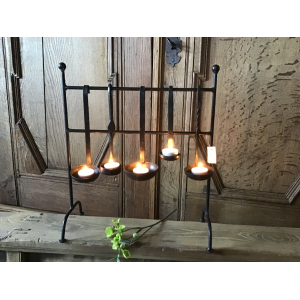 Metalen rek met 5 lepels