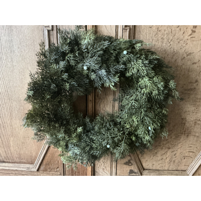 Grote krans van kunsttakken