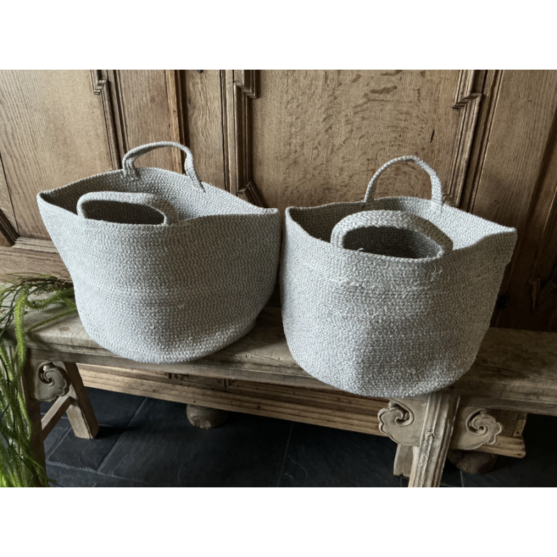 2 handgeweven manden