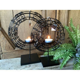 Set metalen kransen kandelaars