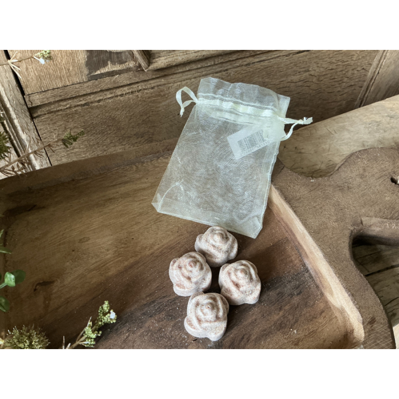 Organza zakje met 4 amberblokjes